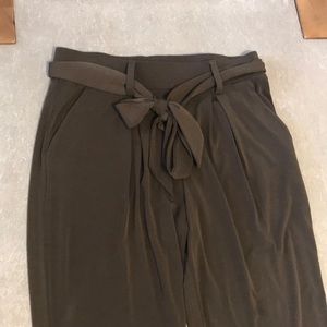 Express small olive pants cute bow and pockets